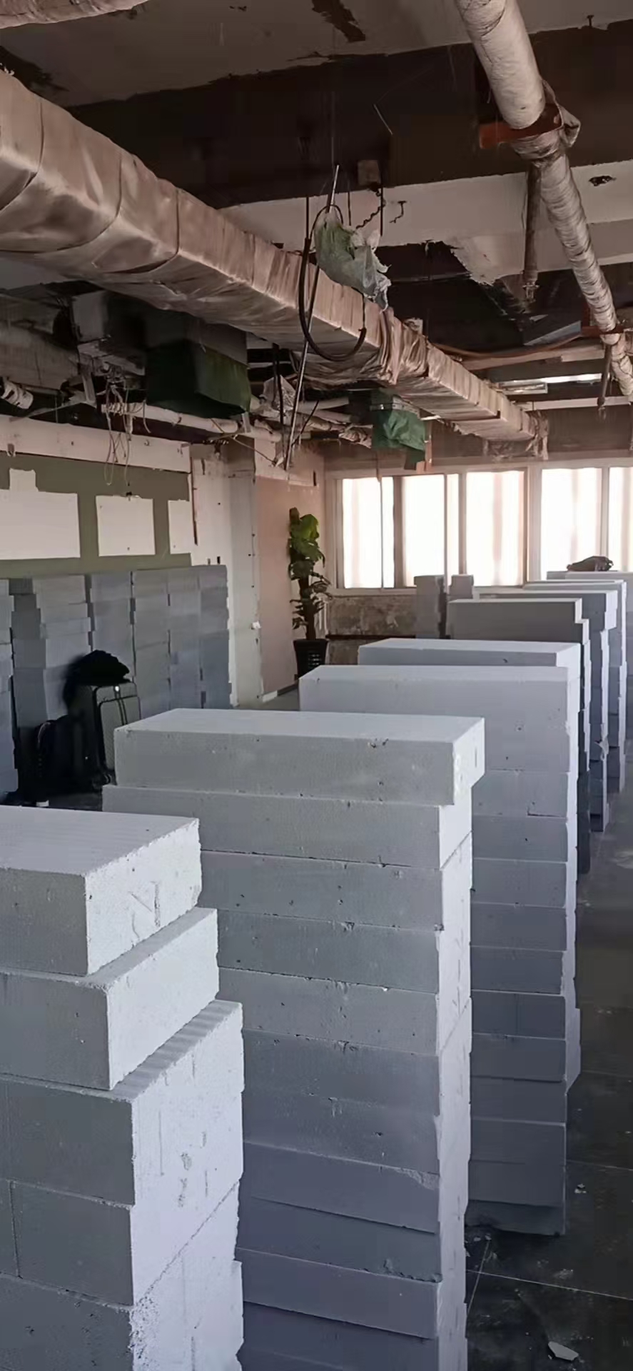 办公楼轻质砖隔墙案例